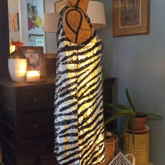 Trina Turk Quartz Black and Gold Zebra Stripe Sequin Mini Shift Dress NWT - Picture 7 of 15